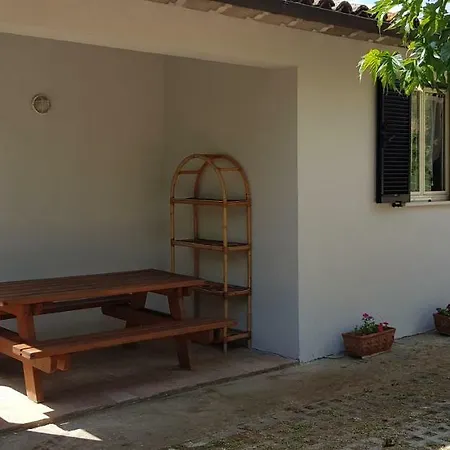 In Campagna Con Piscina A * Todi